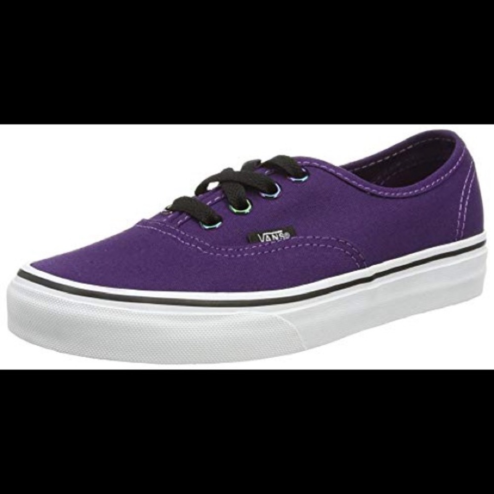 NEW AUTHENTIC VANS sneakers in blackberry